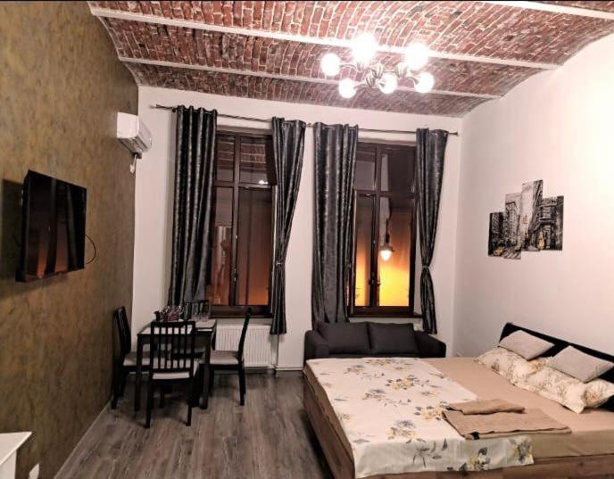 Bistro Centru Vechi Craiova Hotel Bagian luar foto